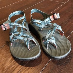 Women’s Chacos size 7